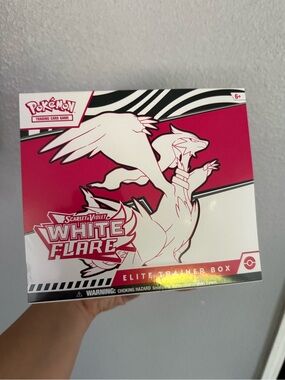 Pokemon White Flare ETB Scarlet & Violet